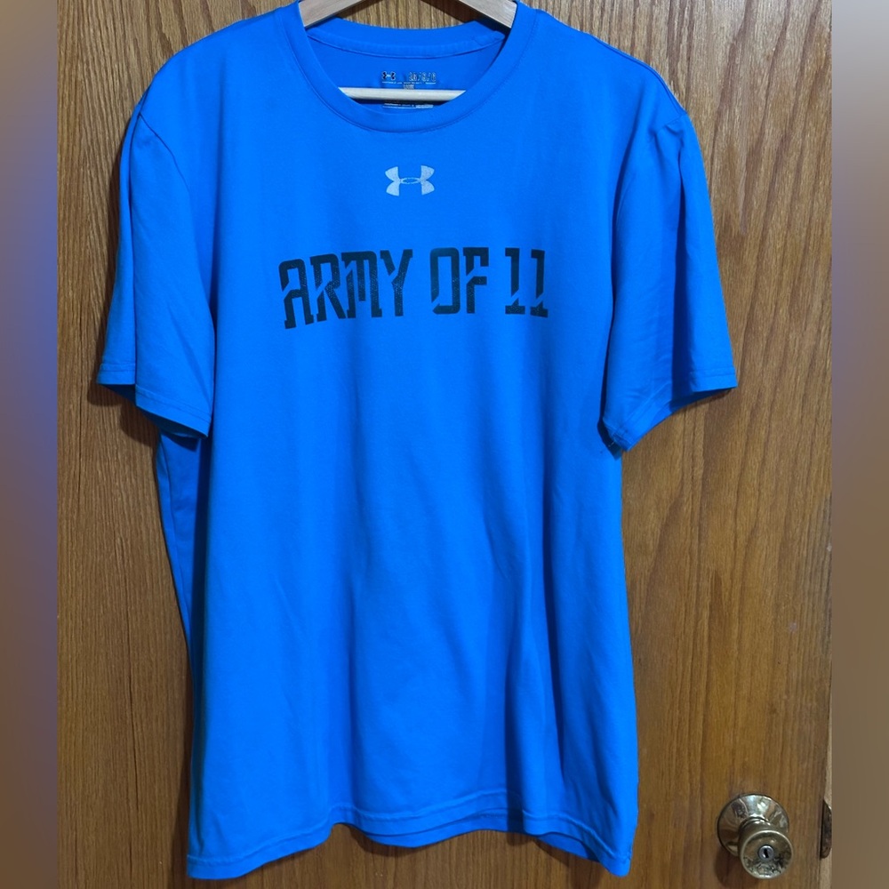 Under Armour army of 11 tshirt sz large blue